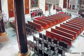 Beyoğlu’nda bir kiliseden hırsızlık kamerada