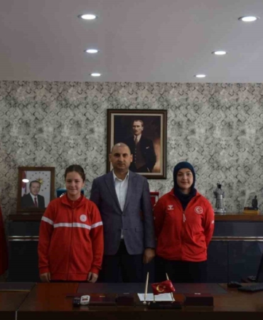 Bilecik’i temsil eden başarılı sporcuları ağırladı
