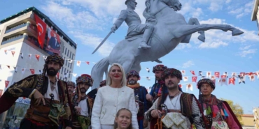 Bilecik’in kurtuluş sembolü Atatürk heykelinin açılışı yapıldı