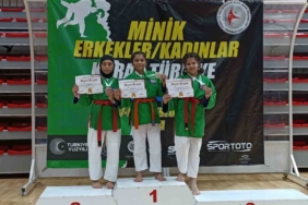 Bilecikli sporcular Kuraş Şampiyonasından büyük başarı ile döndü