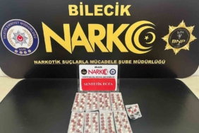 Bilecik’te aranan araçta çok sayıda uyuşturucu madde ele geçirildi