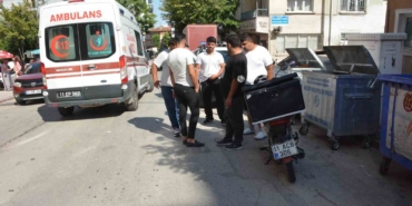 Bilecik’te seyir halinde devrilen motorlu bisiklet sürücüsü yaralandı