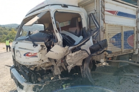 Bilecik’te trafik kazası, 2 sürücü de yaralandı