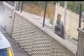 Bir ileri bir geri gitti... Volta atan hırsız kameraya yansıdı