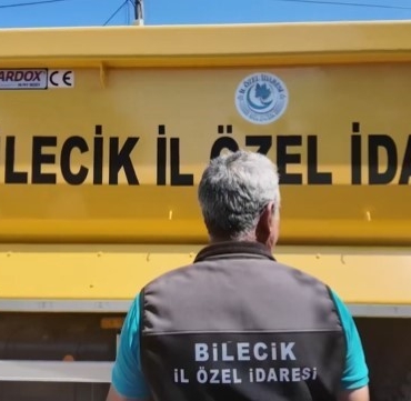 Bir köy halkı daha yeni yoluna kavuştu