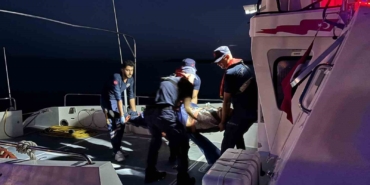 Bozcaada’da rahatsızlanan vatandaş Sahil Güvenlik ekiplerince tahliye edildi