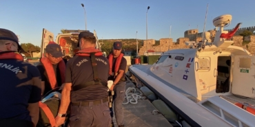 Bozcaada’da rahatsızlanan vatandaşın tıbbi tahliyesi gerçekleştirildi