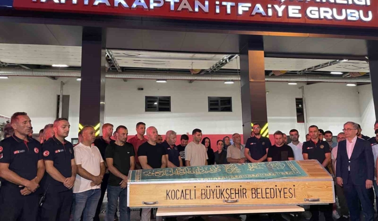 Bu kez sirenleri kazada ölen arkadaşları için çaldılar