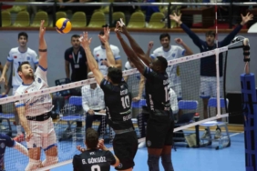 Bursa Büyükşehir Belediyespor Efeler Ligi’ne sahasında Fenerbahçe Medicana maçıyla başlayacak