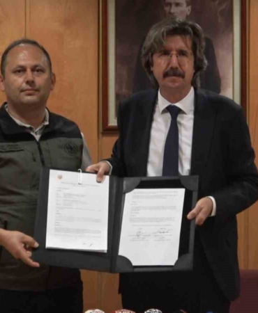 Bursa Uludağ Üniversitesi’nde yanan alanların ağaçlandırılması için protokol imzalandı