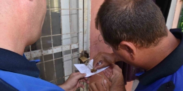 Bursa Yenişehir’de kaçak olarak çalıştırılan yabancı uyrukluların dükkanları mühürlendi