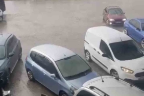 Bursa’da aniden bastıran dolu hayatı felç etti