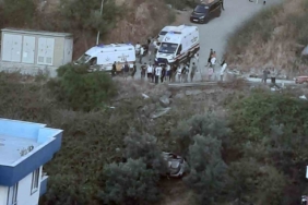 Bursa’da araç 30 metrelik şarampole uçtu: 4 yaralı