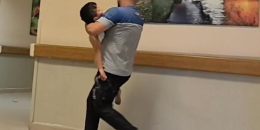 Bursa’da balkondan düşen 5 yaşındaki çocuk ağır yaralandı