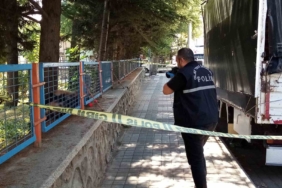 Bursa’da bir genç okul duvarının üzerinde ölü bulundu