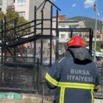 Bursa’da çocuk parkı alevlere teslim oldu