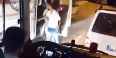 Bursa’da garip kavga...Boş olan trafikte yol için kavga ettiler