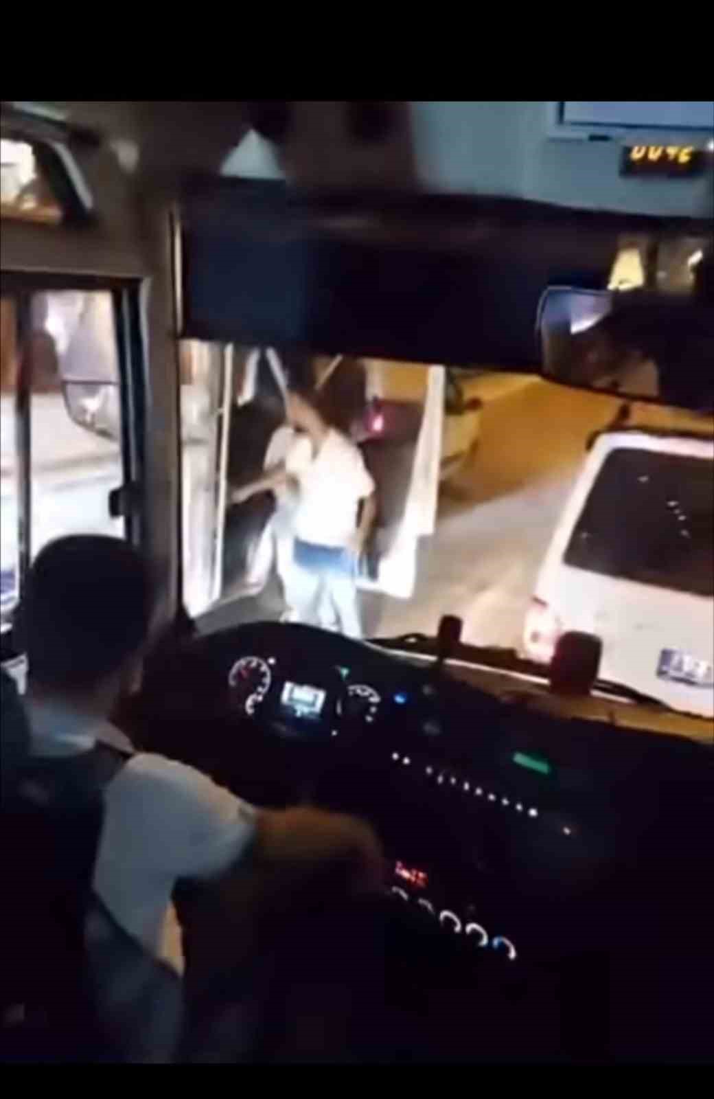 Bursa’da garip kavga...Boş olan trafikte yol için kavga ettiler