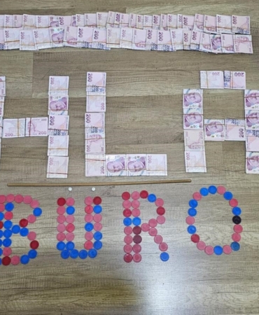 Bursa’da kumarhaneye suçüstü baskın : 5 gözaltı