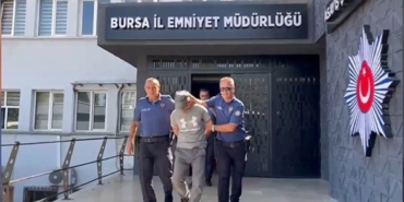 Bursa’da "yok artık" dedirten olay..19 yılla aranan şüpheli kıraathanede okey oynarken yakalandı