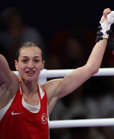 Buse Naz Çakıroğlu, yarı finalde