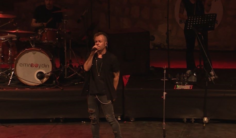 Büyükçekmece Belediyesi Kültür ve Sanat Festivali’nde Emre Aydın sahne aldı