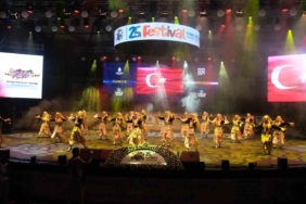 Büyükçekmece Kültür ve Sanat Festivali, görkemli sahne şovlarıyla son buldu