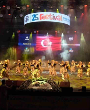 Büyükçekmece Kültür ve Sanat Festivali, görkemli sahne şovlarıyla son buldu