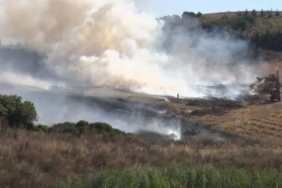 Büyükçekmece’de 60 dönümlük arazinin kül olduğu yangın kontrol altına alındı