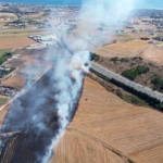Büyükçekmece’de geniş alanda ot yangını