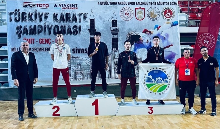 Büyükşehirli karateciler yine podyumda