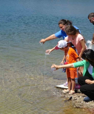 Çanakkale’de baraj ve göletlere 1 milyon 750 bin sazan yavrusu bırakıldı