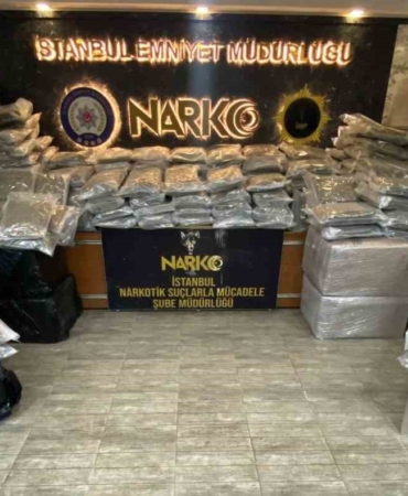 Çatalca’da tırın içerisinden 921 kilogram uyuşturucu madde ele geçirildi