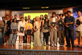 “Delightful İstanbul 2024: 34 ülkeden 200 öğrenci mezuniyet heyecanı yaşadı