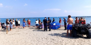 Denizde boğuldu, dakikalarca kalp masajı yapıldı ama kurtarılmadı