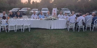 Doktorlar yemekte buluştu