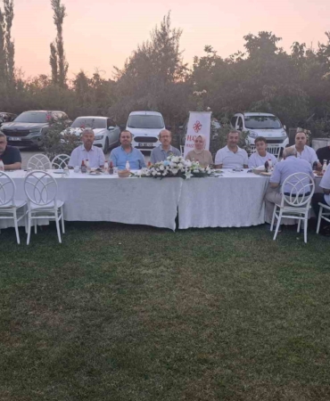 Doktorlar yemekte buluştu