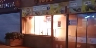 Dönerci dükkanı alev alev yandı, bina sakinleri panik dolu anlar yaşadı