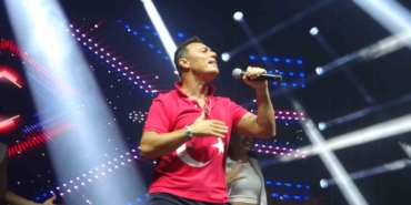 Dowtown’da 30 Ağustos coşkusu Mustafa Sandal ile kutlandı