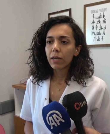 Dr. Atasoy: "Anne sütü bebeği birçok hastalıktan korur"