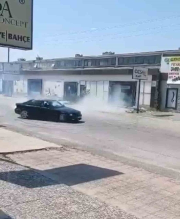 Drift attı, trafiği böyle tehlikeye düşürdü