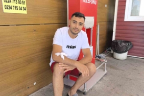 Duş alırken akrep soktu