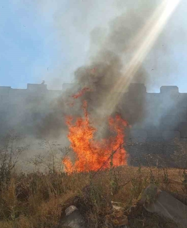 Edirne’de kaynak makinesinden çıkan kıvılcım 2 dekar buğdayı yaktı
