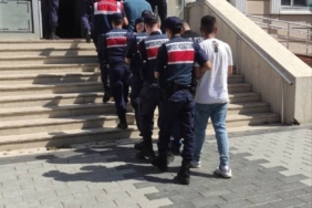 Edirne’de yasadışı yollardan yurt dışına kaçmaya çalışan 8 şahıs yakalandı