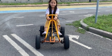 Erenler’de çocuklar hem öğreniyor hem eğleniyor