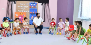 Esenyurt Belediyesi’nden kreşte eğitim gören çocuklara afet farkındalık eğitimleri