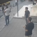 Esenyurt’ta 1’i polis 2 kişiyi yaralayarak dehşet saçan bıçaklı saldırının yeni görüntüsü ortaya çıktı