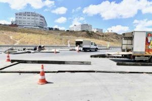 Esenyurt’ta 3 ana arteri birbirine bağlayan kavşakta çalışma