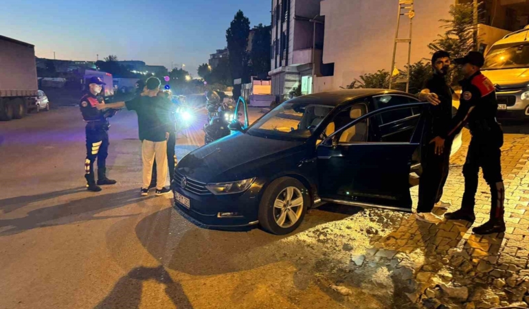Esenyurt’ta denetim: Aranan şahıslar yakalandı, 1 çalıntı motosiklet ele geçirildi