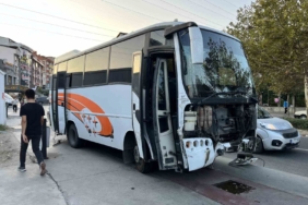 Esenyurt’ta freni patlayan servis minibüsü ortalığı birbirine kattı